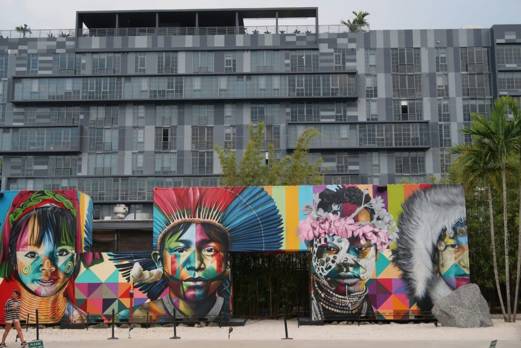 Muro con Graffiti a Miami